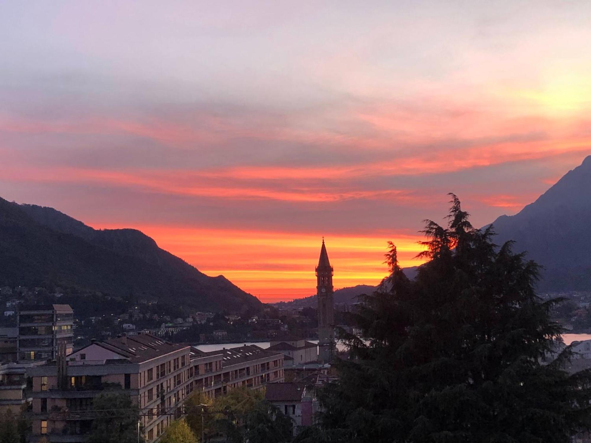Bright Penthouse Close To Center With Terrace And Lake View Lecco Bagian luar foto